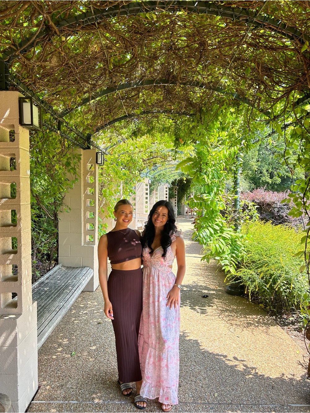 Romantic pink backless maxi dress